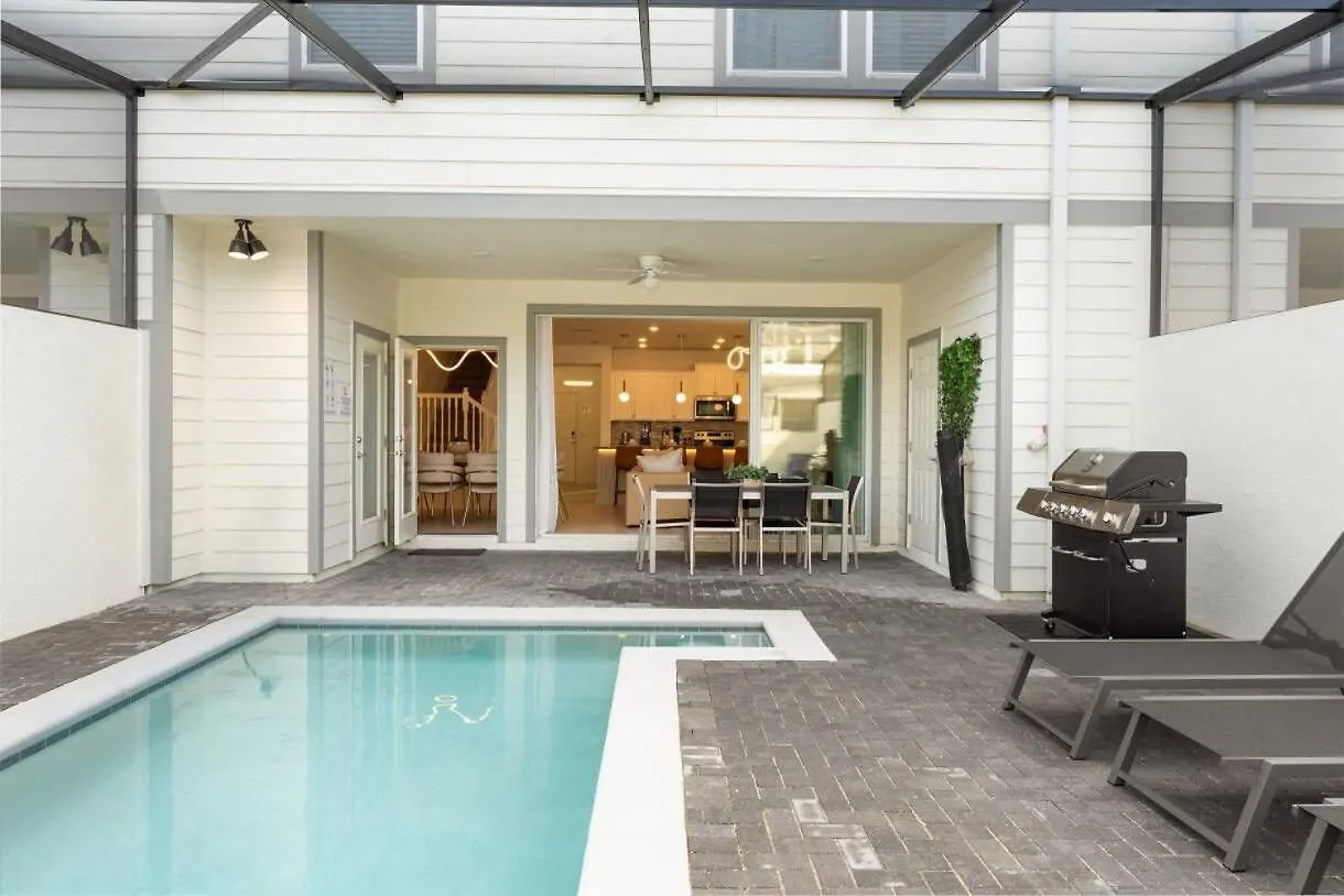 Windsor Island 13 Guests Brand New Pool Bbq Villa Davenport Holiday home